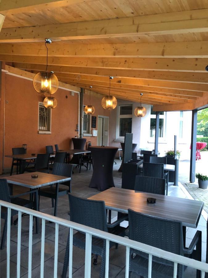 Gasthof & Restaurant "Am Kreuz" Есен Екстериор снимка