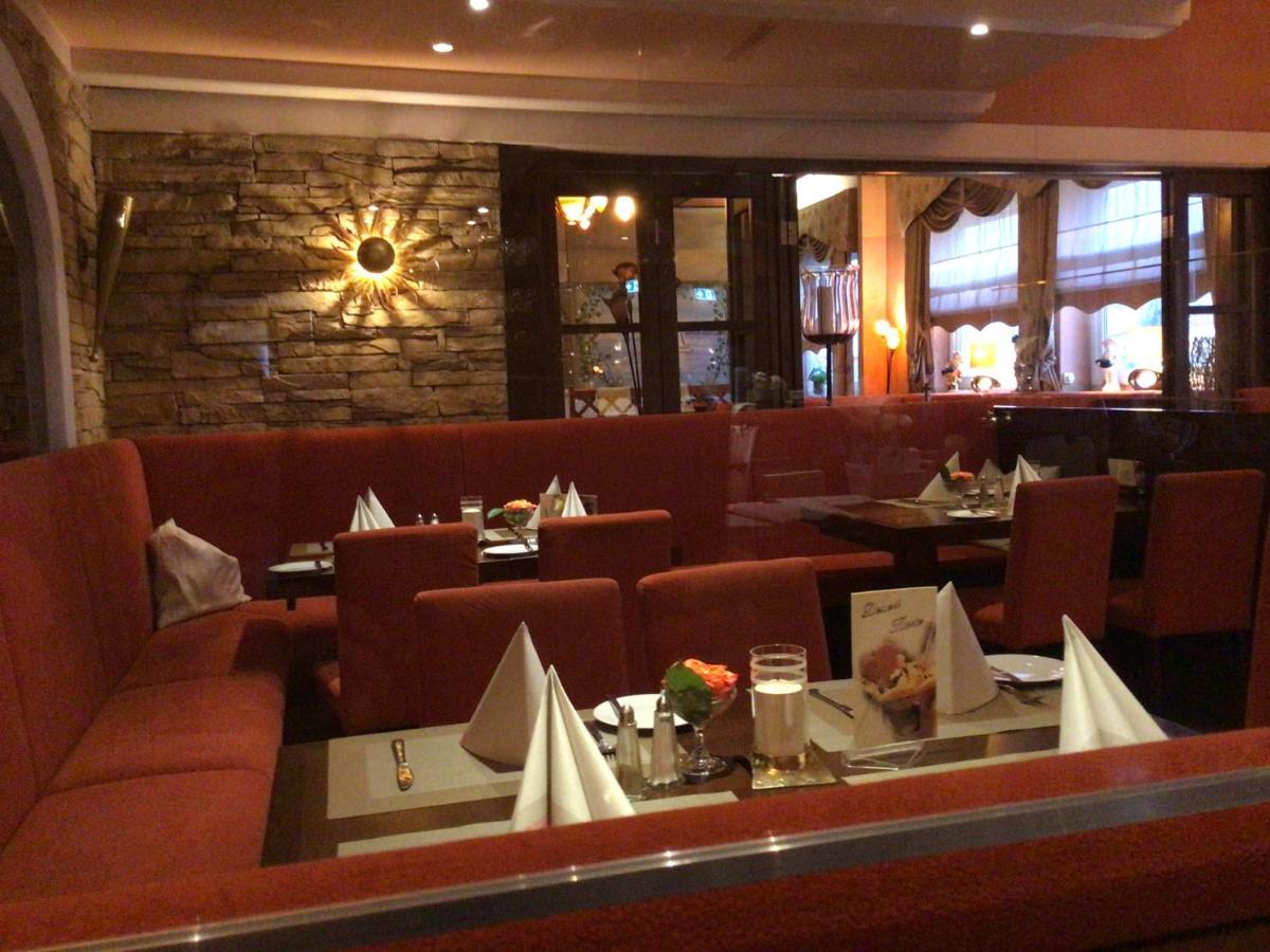 Gasthof & Restaurant "Am Kreuz" Есен Екстериор снимка
